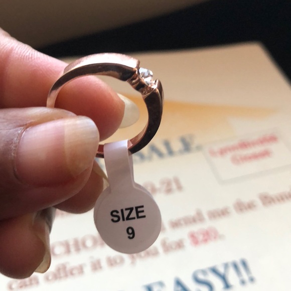 L❤️❤️New Ring - Picture 2 of 3